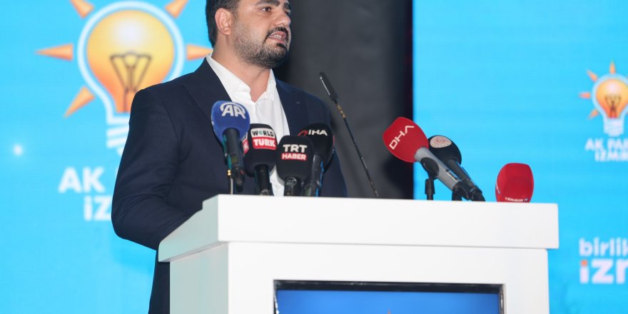 AK PARTİLİ İNAN: 'ÖZGÜR ÖZEL ÖYLE; SAÇLARI BOYAYIP GÖZLÜK ÇIKARTMAYLA OLMUYOR BU İŞLER'