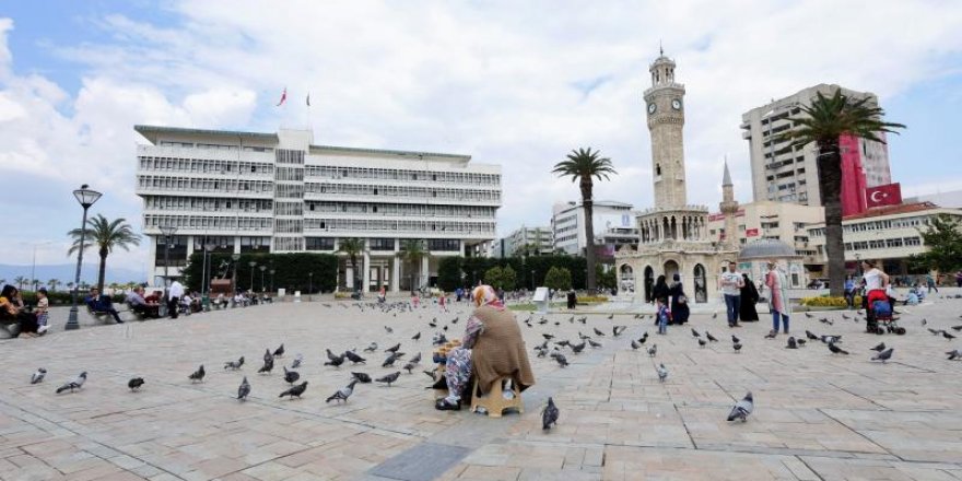 KEMERALTI ESNAFI İSYAN ETTİ...YETKİLİLERİ GÖREVE DAVET EDİYORUZ