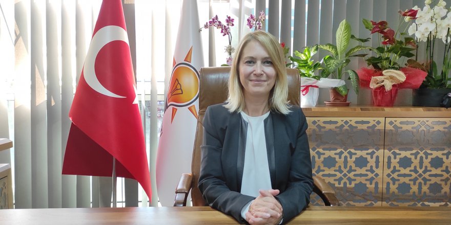 AK PARTİLİ KESELİ: 'CEMİL TUGAY ÇARŞI GİRİŞİNDE BATMIŞTIR'